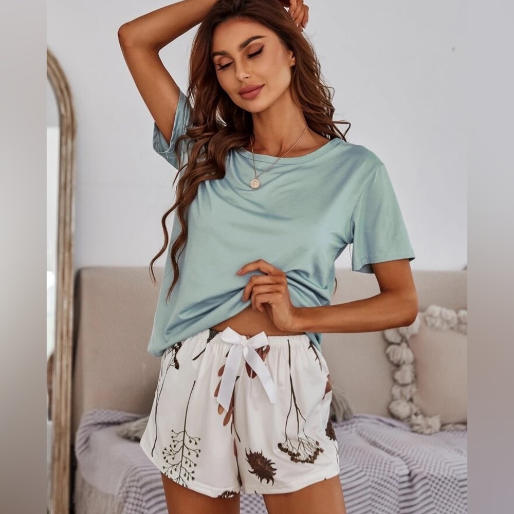 Solid Top And Tie Waist Floral Print Shorts PJ Set / Pajama Set